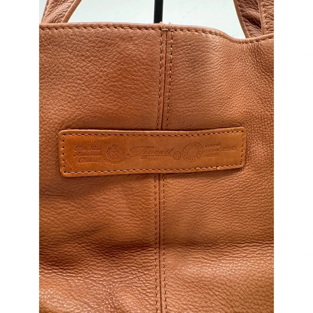 Vintage FOSSIL Brown Leather Tote Shoulder Bag Hobo Classic 75082 Key Charm